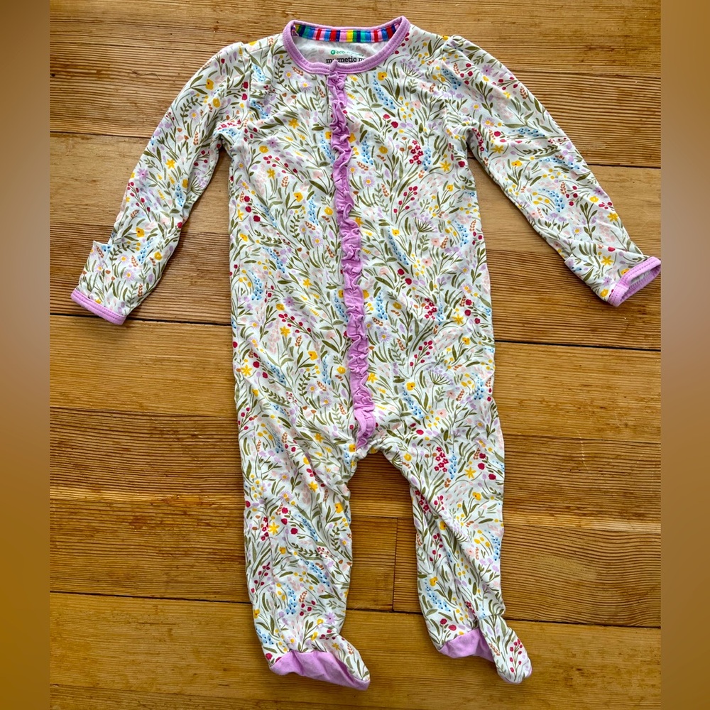 Magnetic Me 3-6 Months